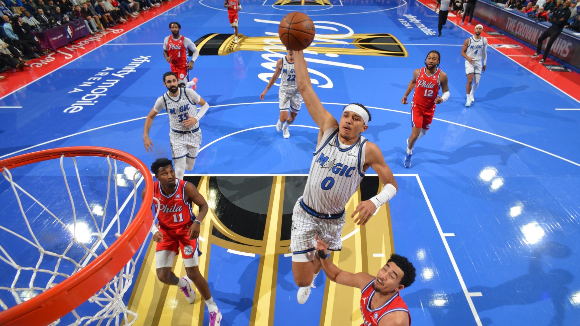 Tuesday's Top 5 plays: Magic soar in Philly