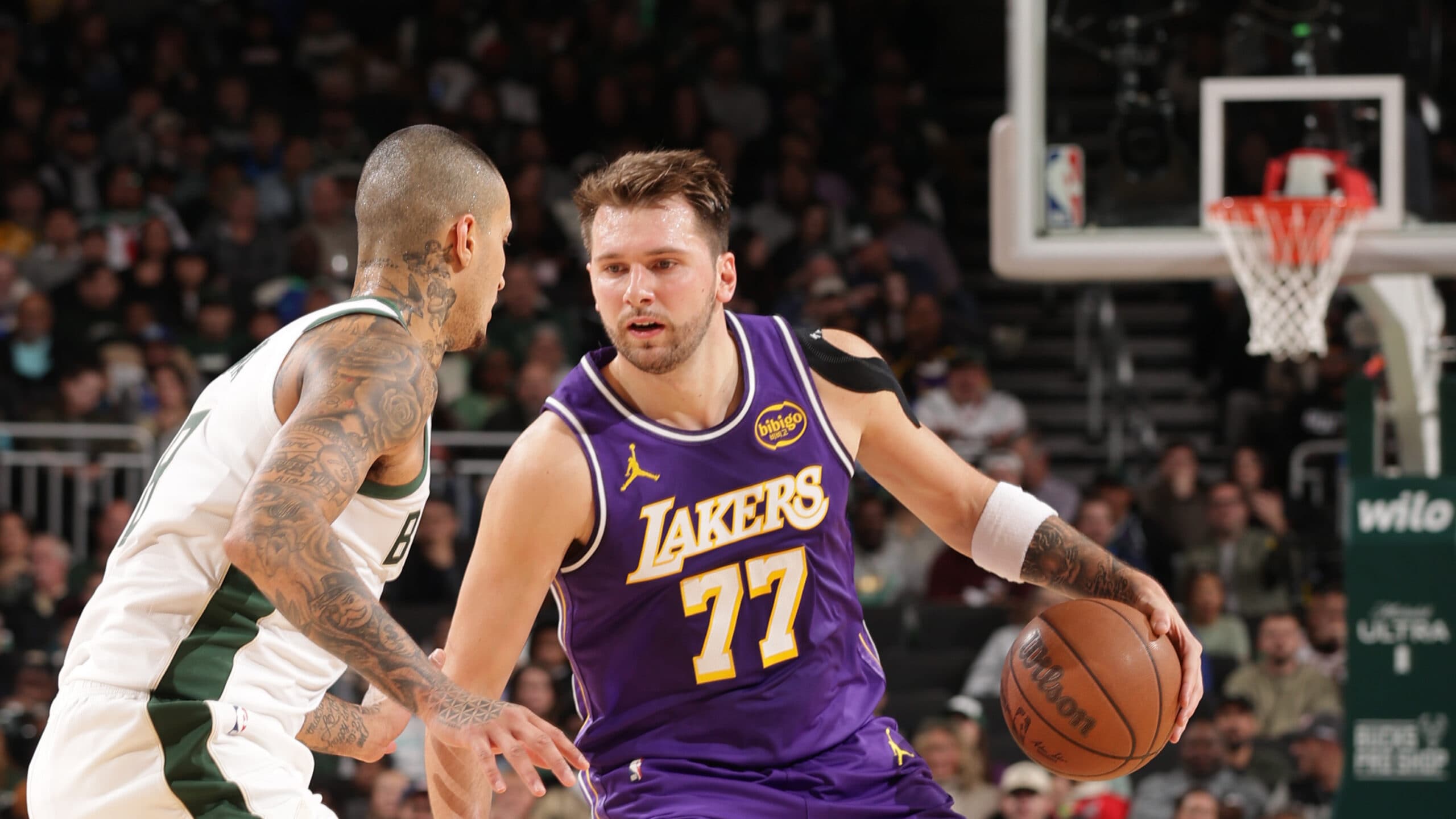 With Luka's 41 points leading way, Lakers hammer Bucks
