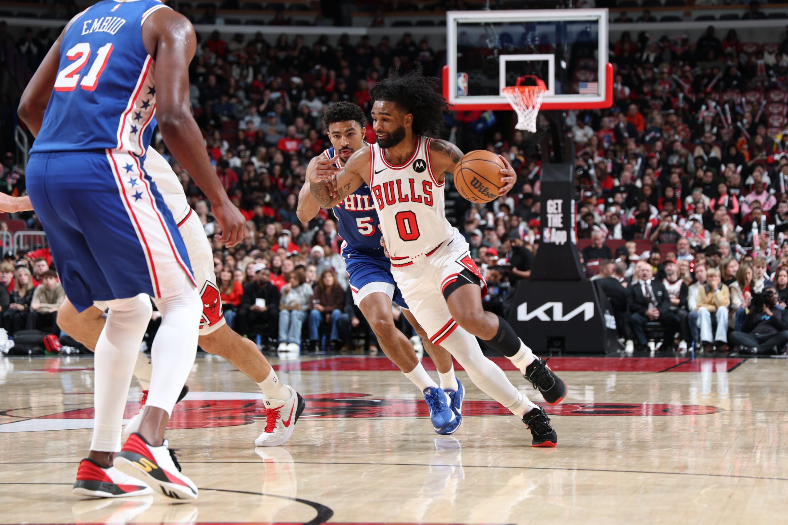 White, Bulls unleash flurry to win 5th straight