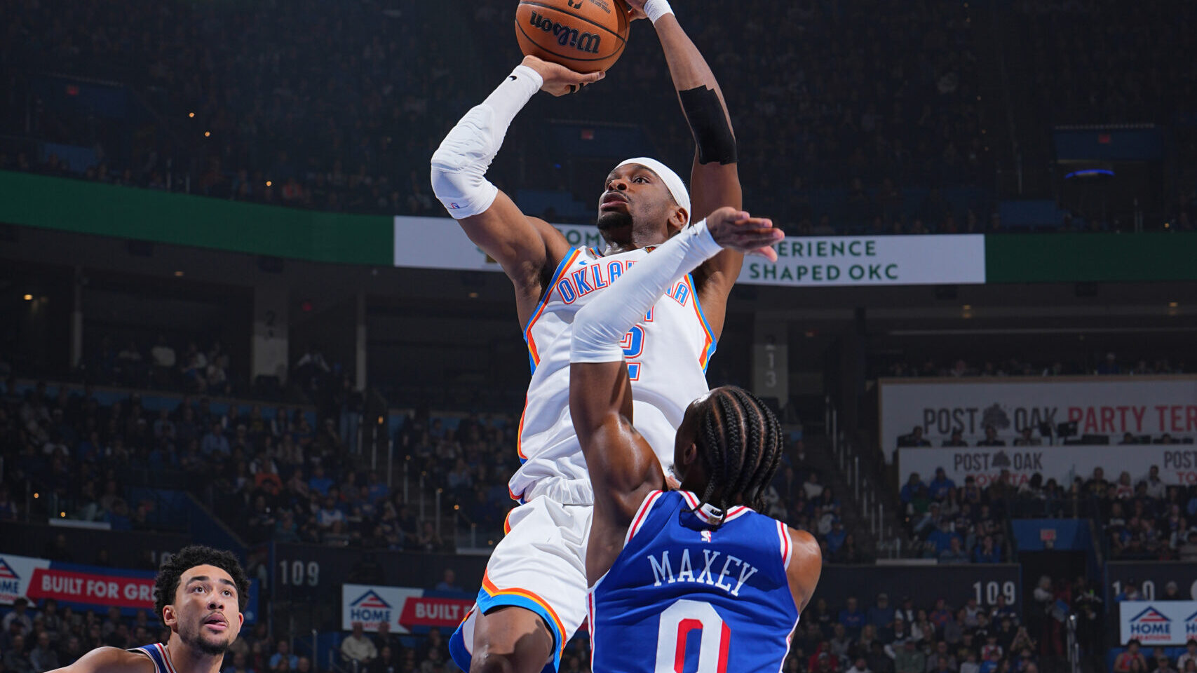 SGA, Chet lead Thunder past 76ers