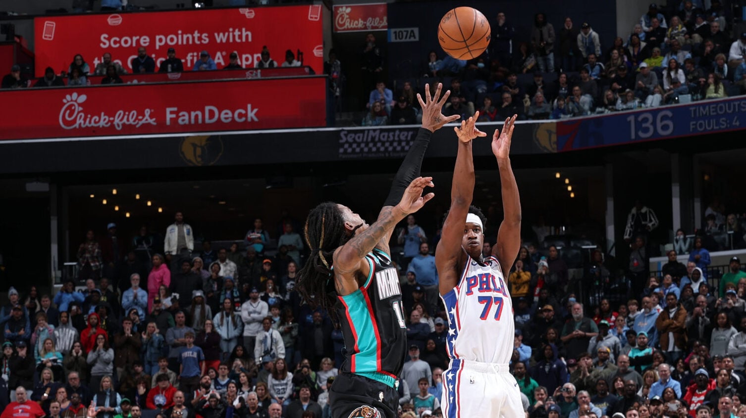 Edgecombe wins it for 76ers in final seconds of OT