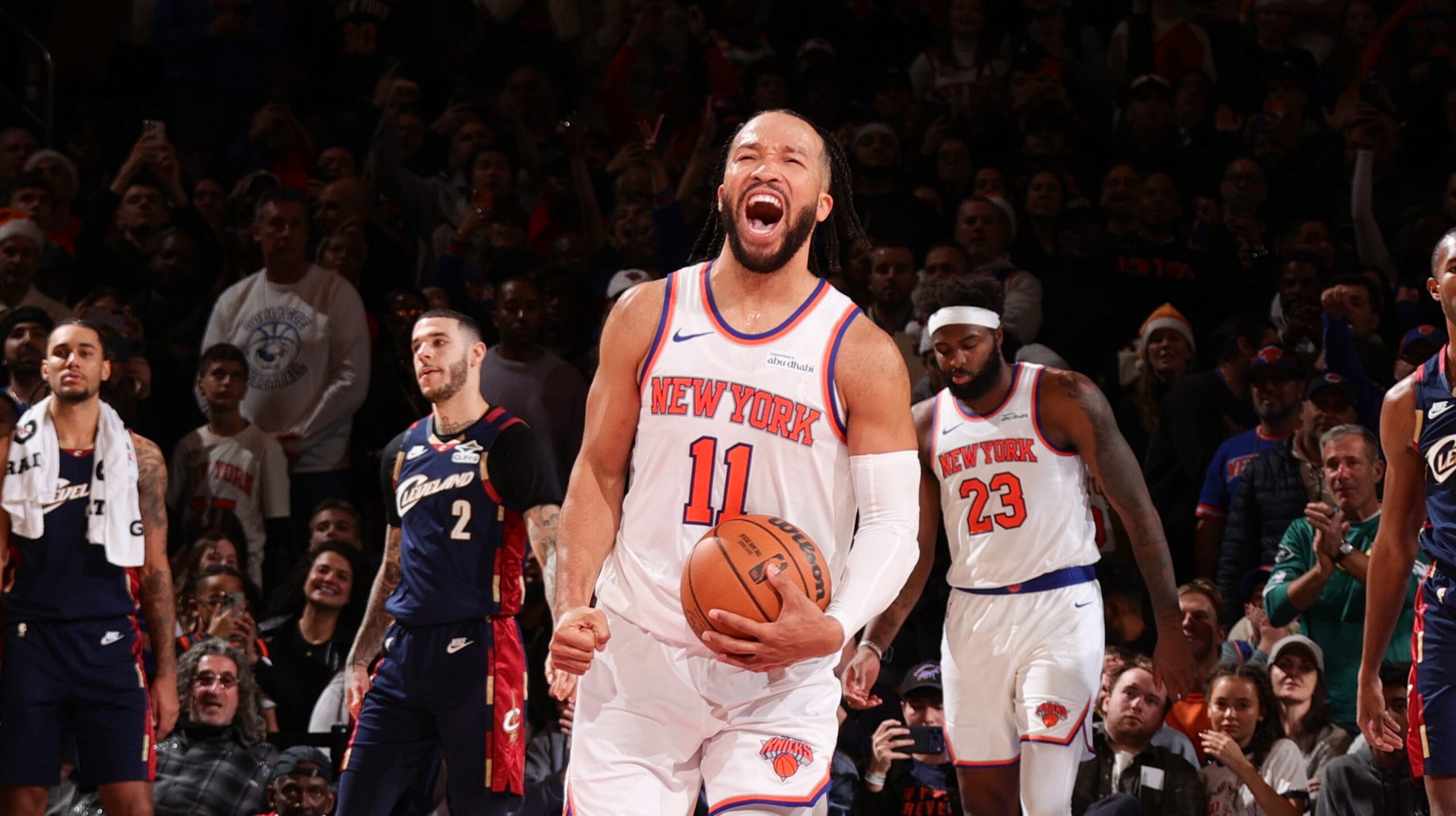 Knicks storm back to defeat Cavs in Christmas classic