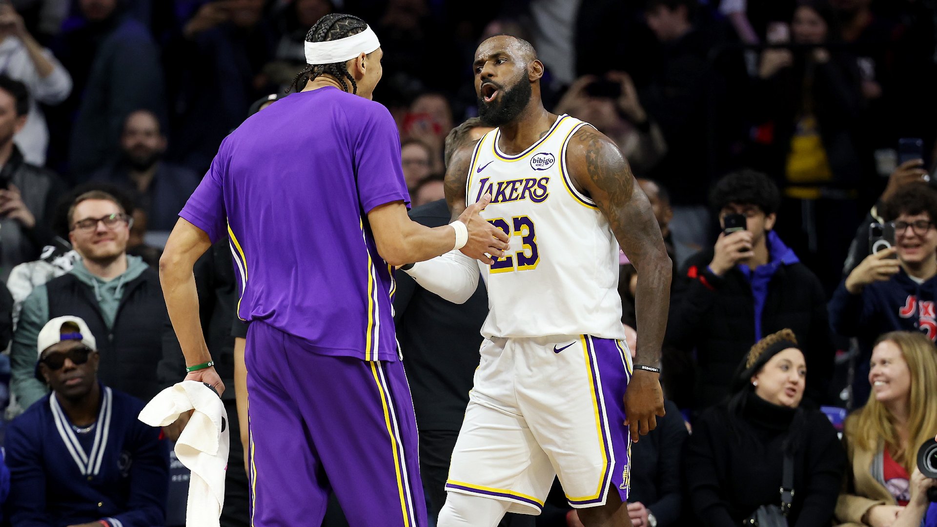 LeBron dominates down stretch to sink 76ers