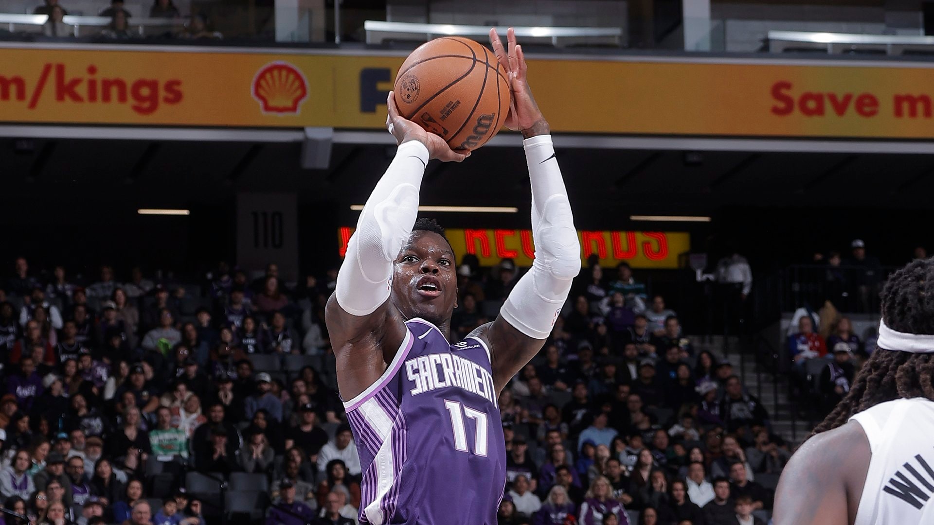 Schröder's last-second winner stuns Rockets in OT