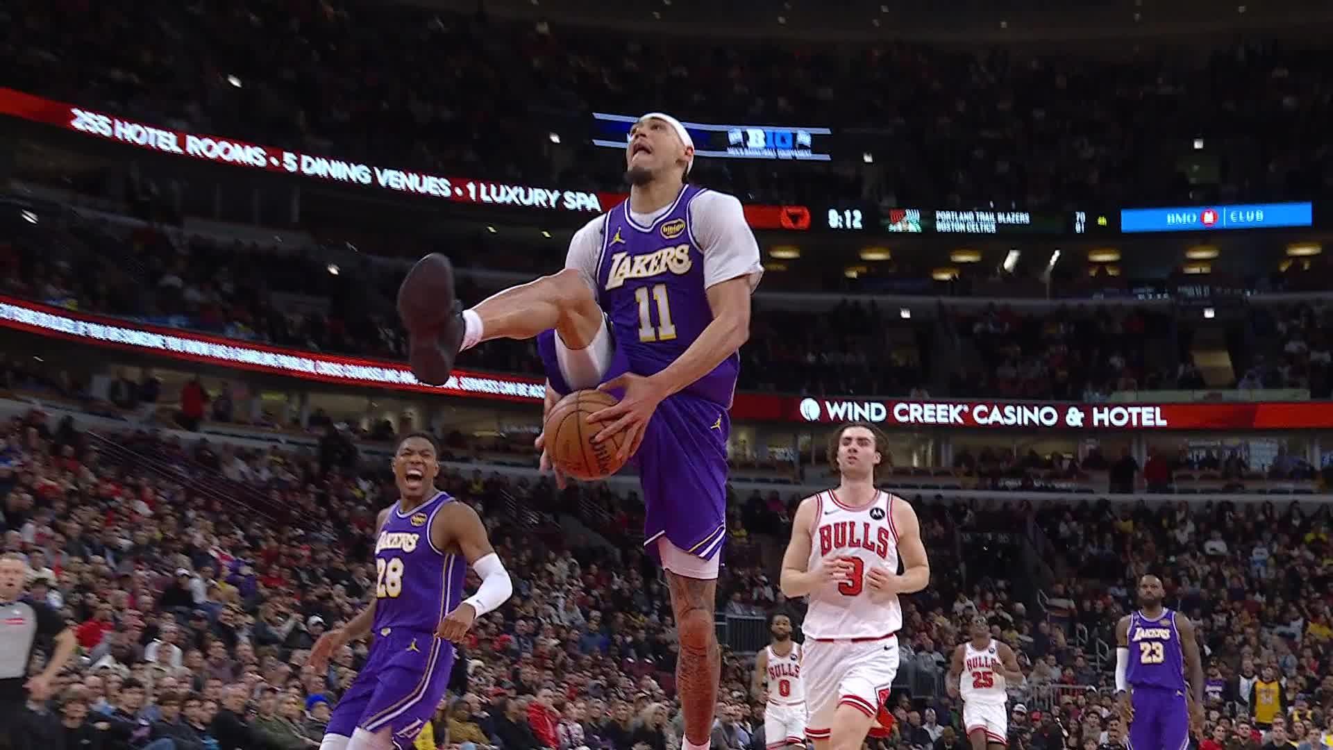 Monday's Top 10 plays: Hayes drops Eastbay jam