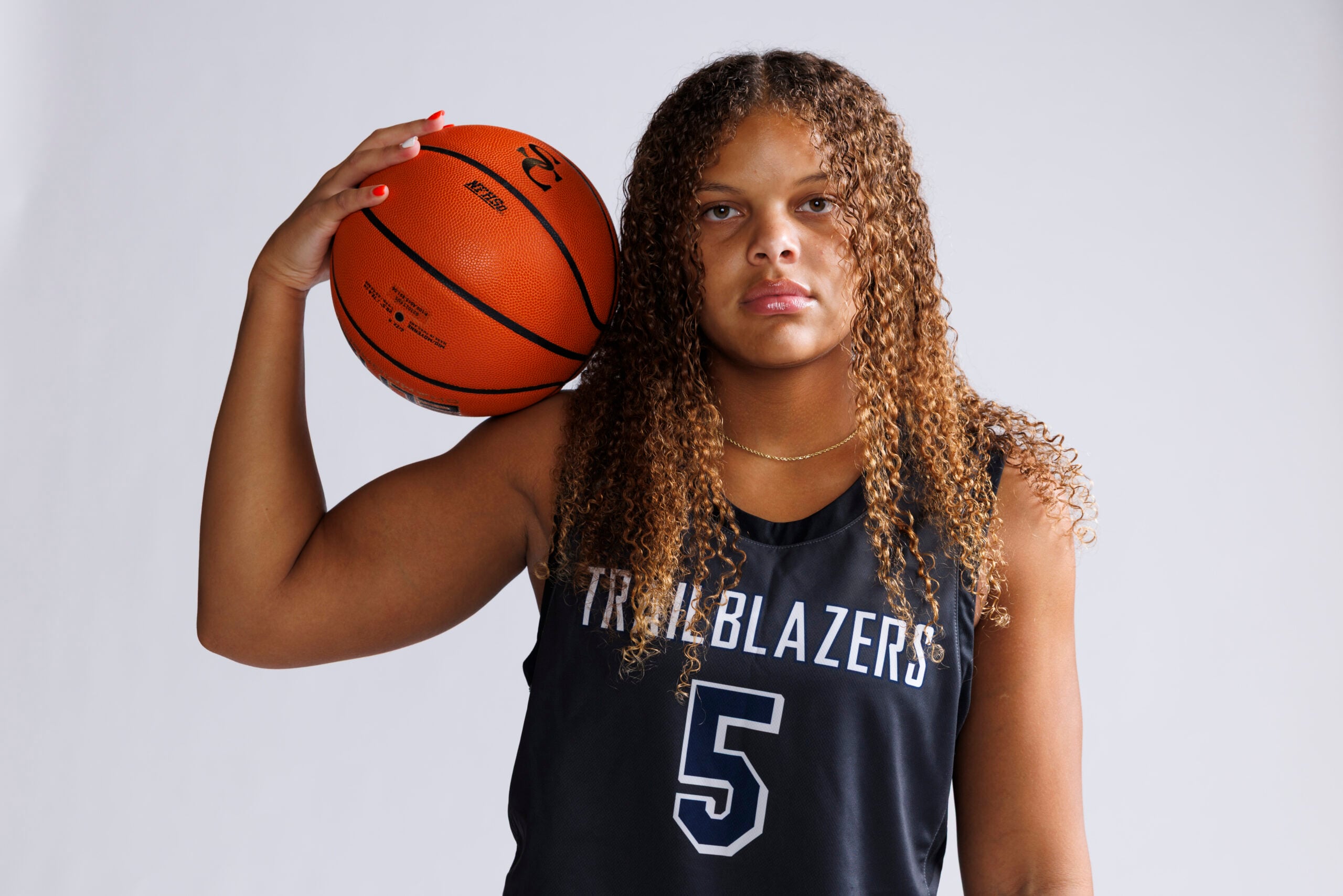 Live Now: Hoophall Classic doubleheader