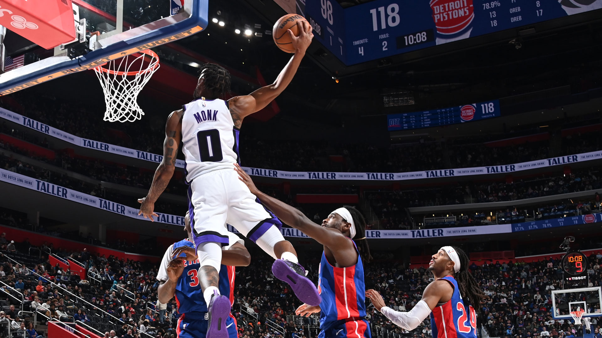 Saturday's Top 10: Monk's baseline drive