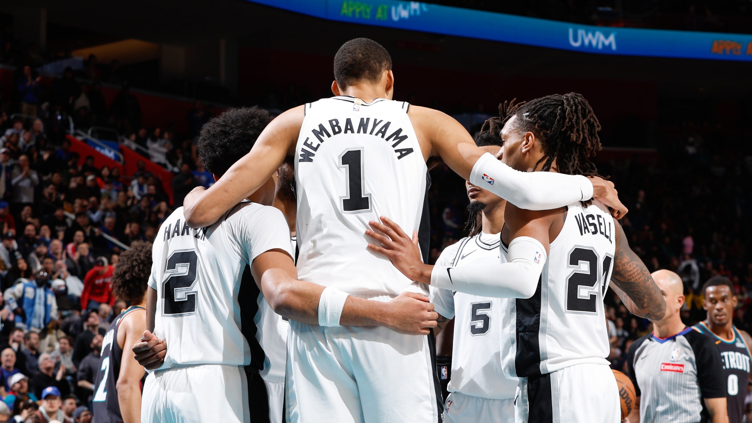 Which 6 contenders are in mix for NBA's best team?