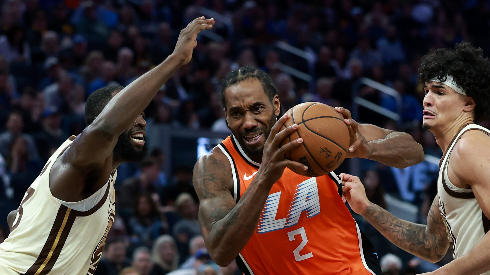 Kawhi leads Clippers as Garland makes LA debut