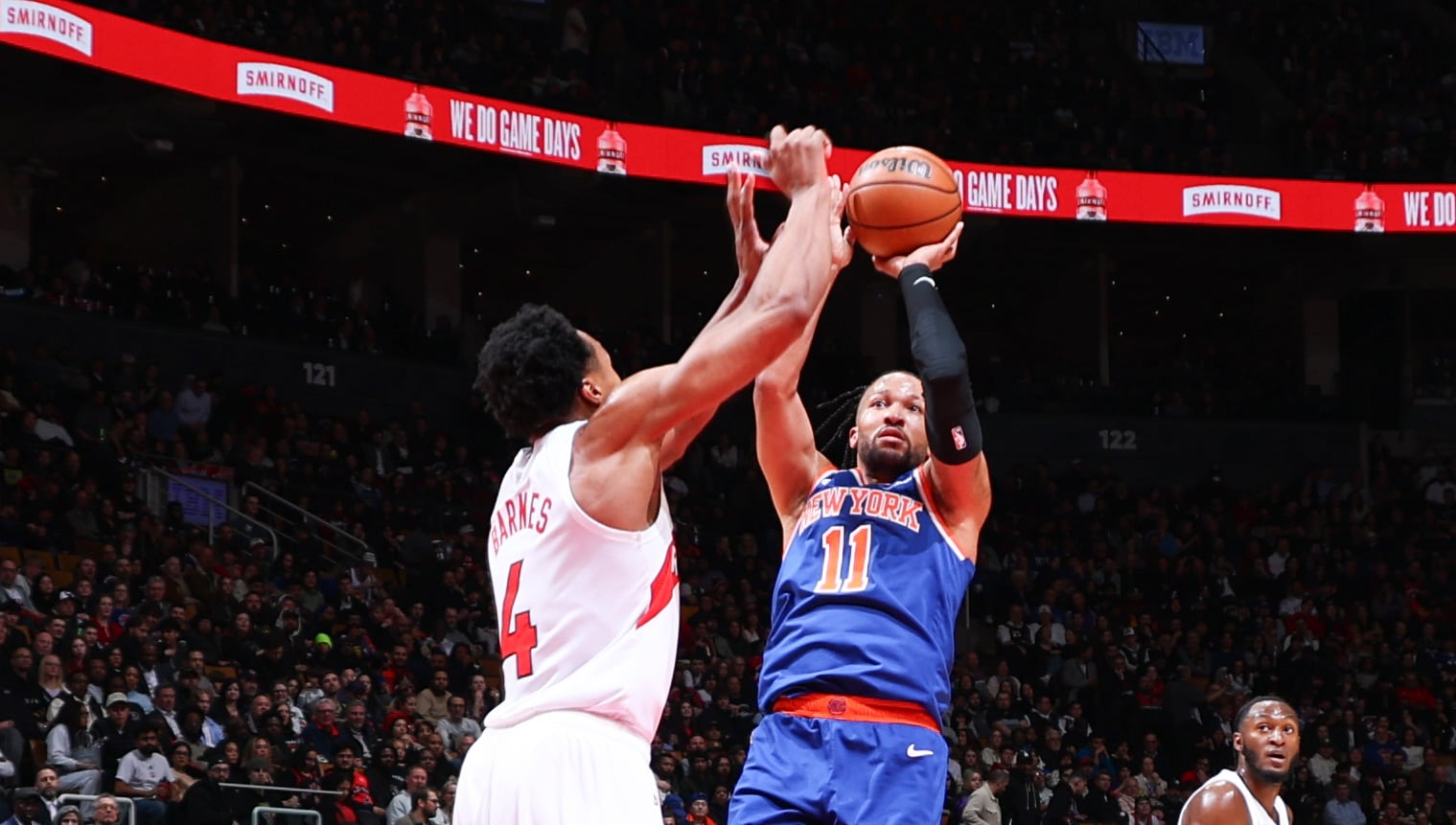Knick close on 16-2 run, win 12th straight vs. Raptors