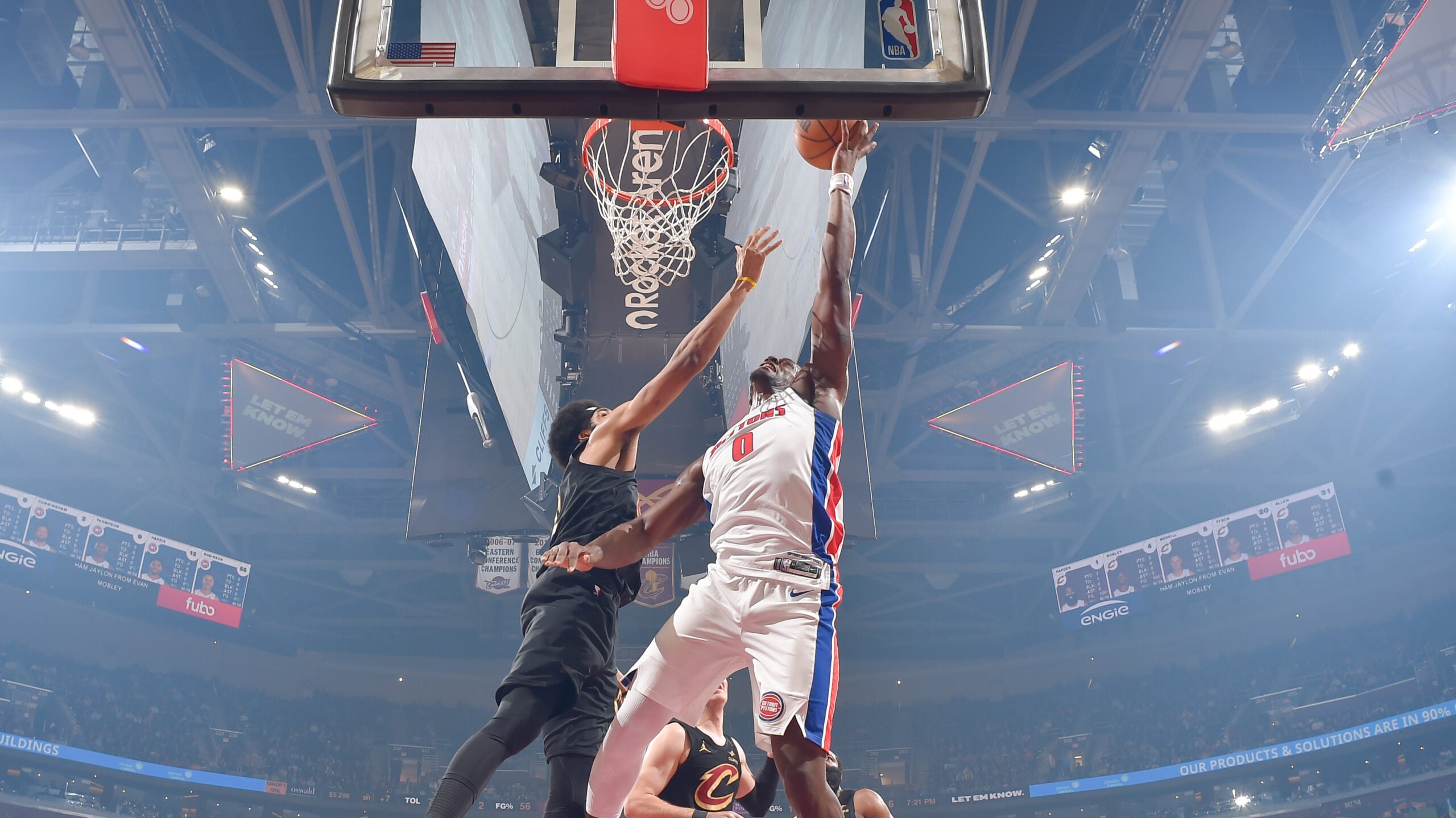 Cavaliers turn back Pistons in potential playoff preview