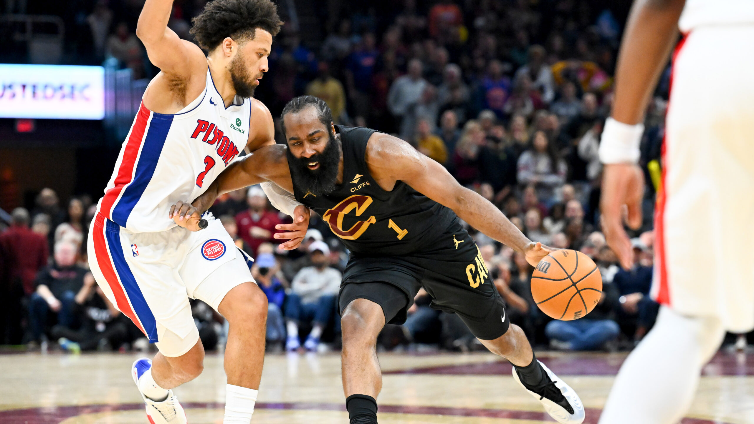 Cavaliers turn back Pistons in potential playoff preview