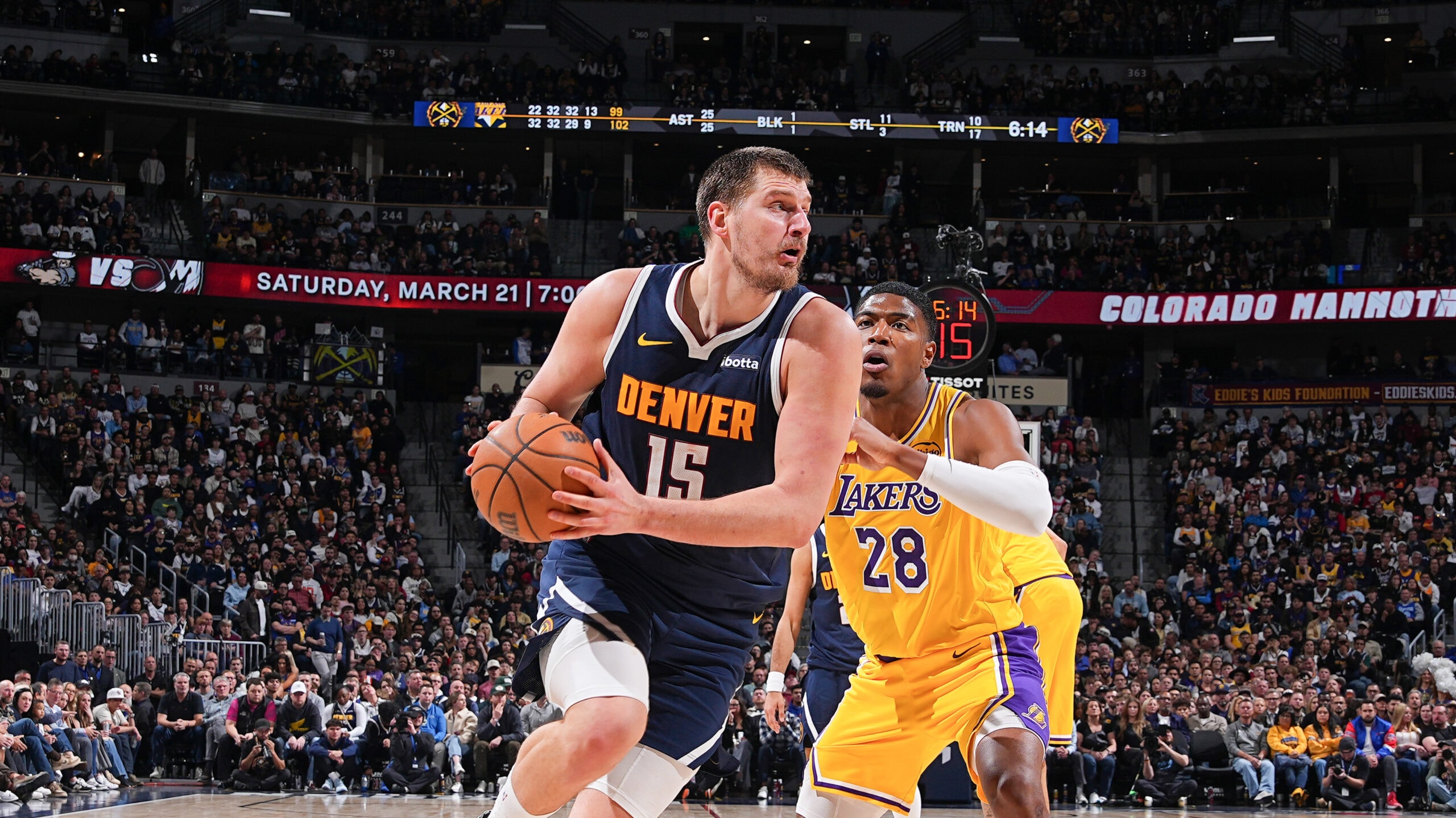 Jokić, Murray drop 28 apiece to help Nuggets top Lakers