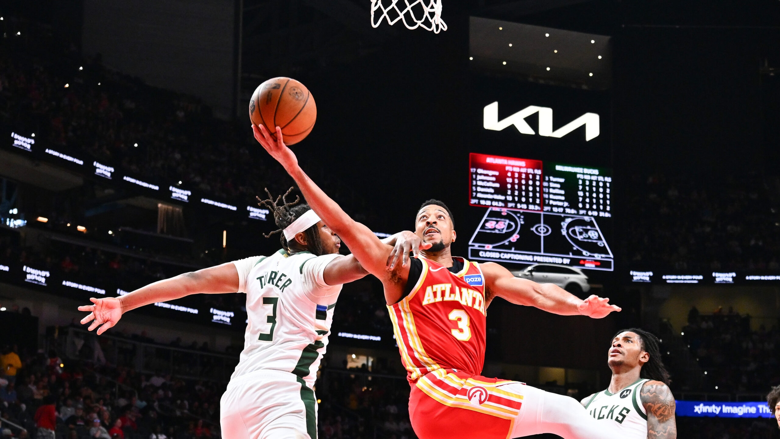 Hawks soar past Bucks for 9th consecutive victory