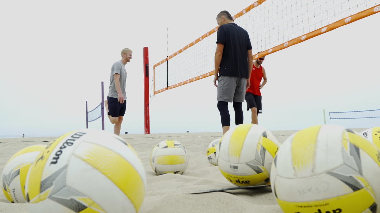 Budinger: Volleyball lifestyle is so fun