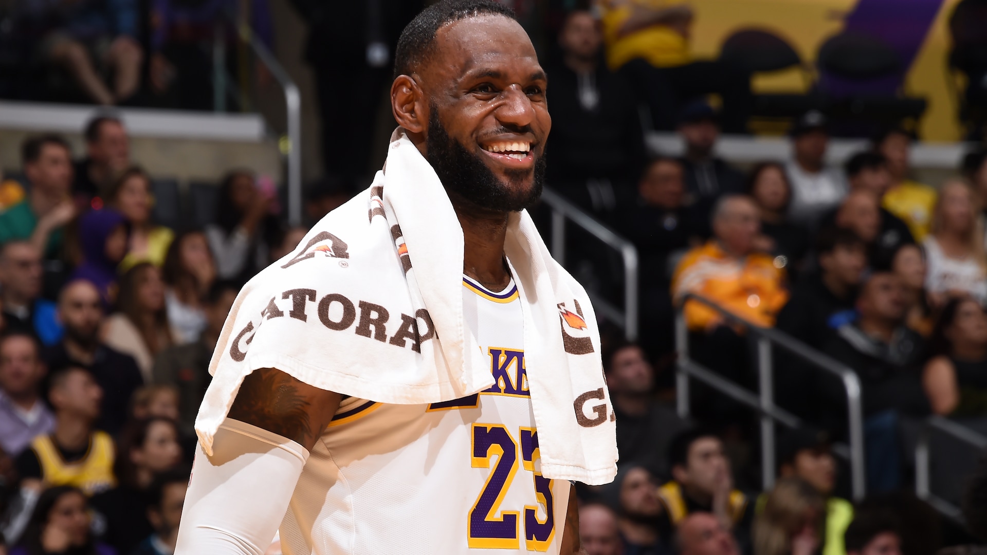 roadrunner lebron james