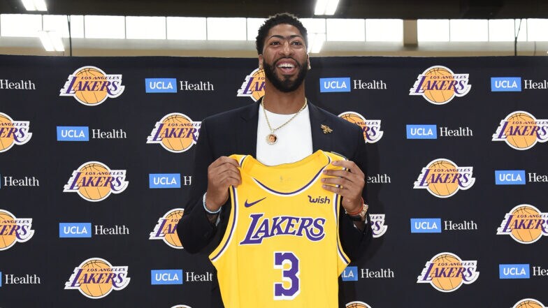 Lakers' Anthony Davis will not trade numbers with LeBron this