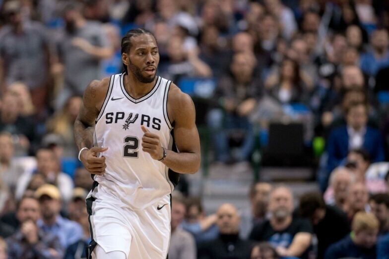 Report: Spurs trade Kawhi Leonard to Raptors