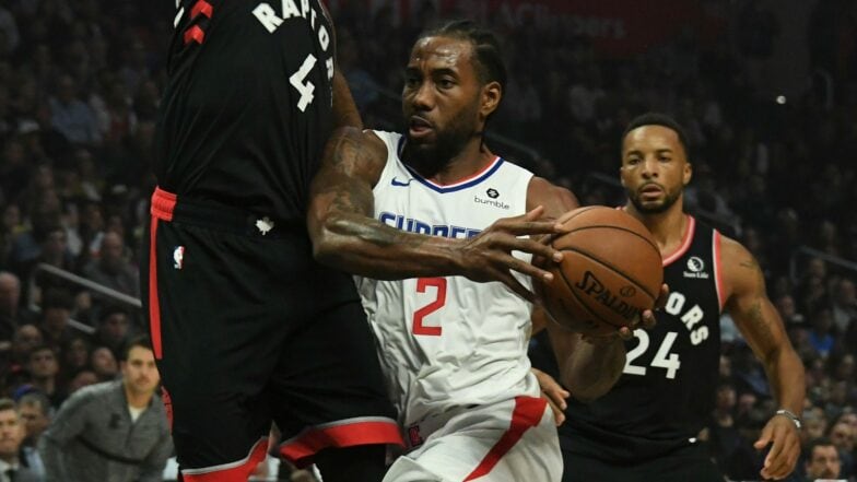 Clippers' Kawhi Leonard misses third straight game with knee injury 