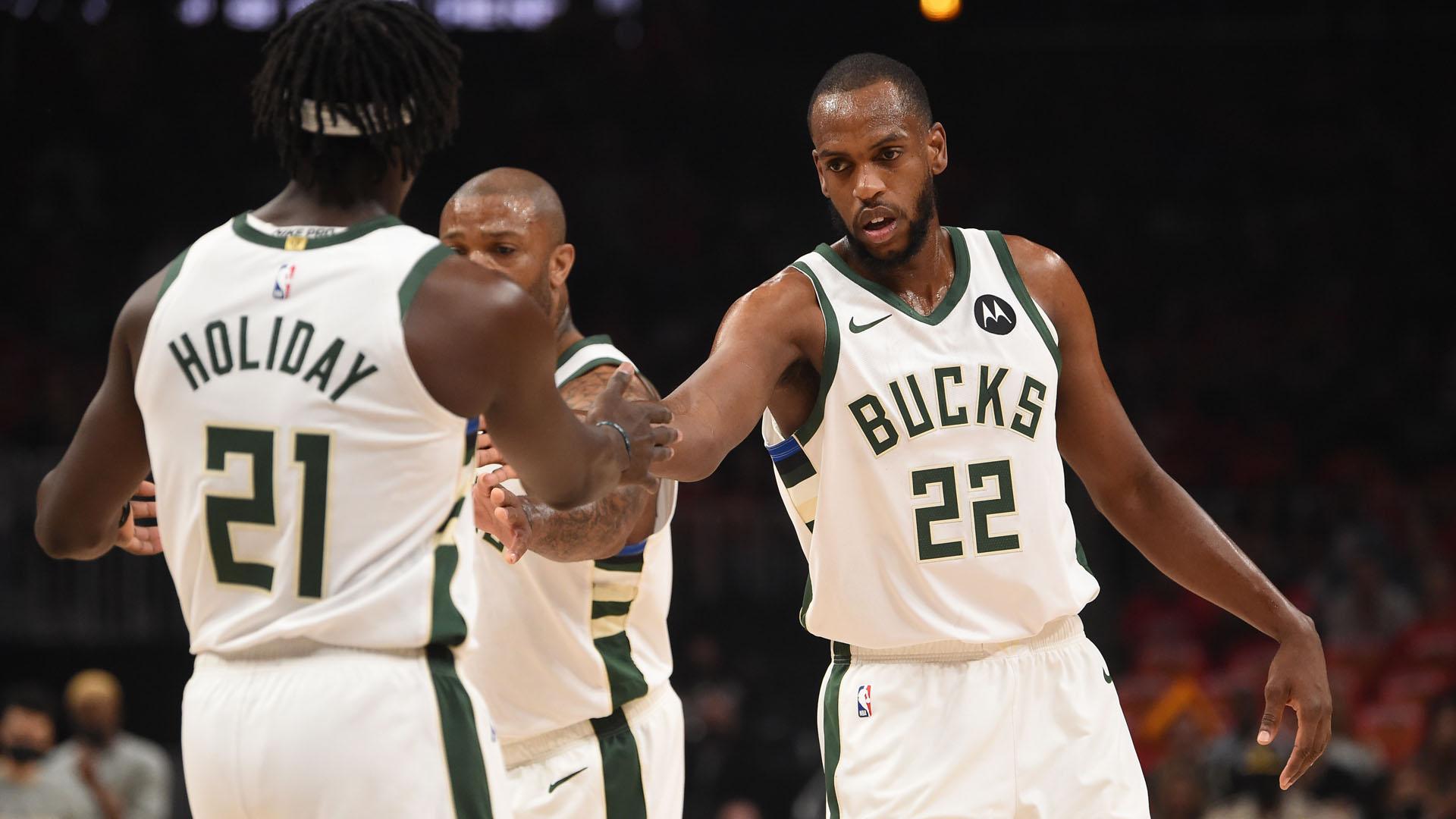 Khris Middleton, Jrue Holiday combine for 59 points in Game 6 | NBA.com