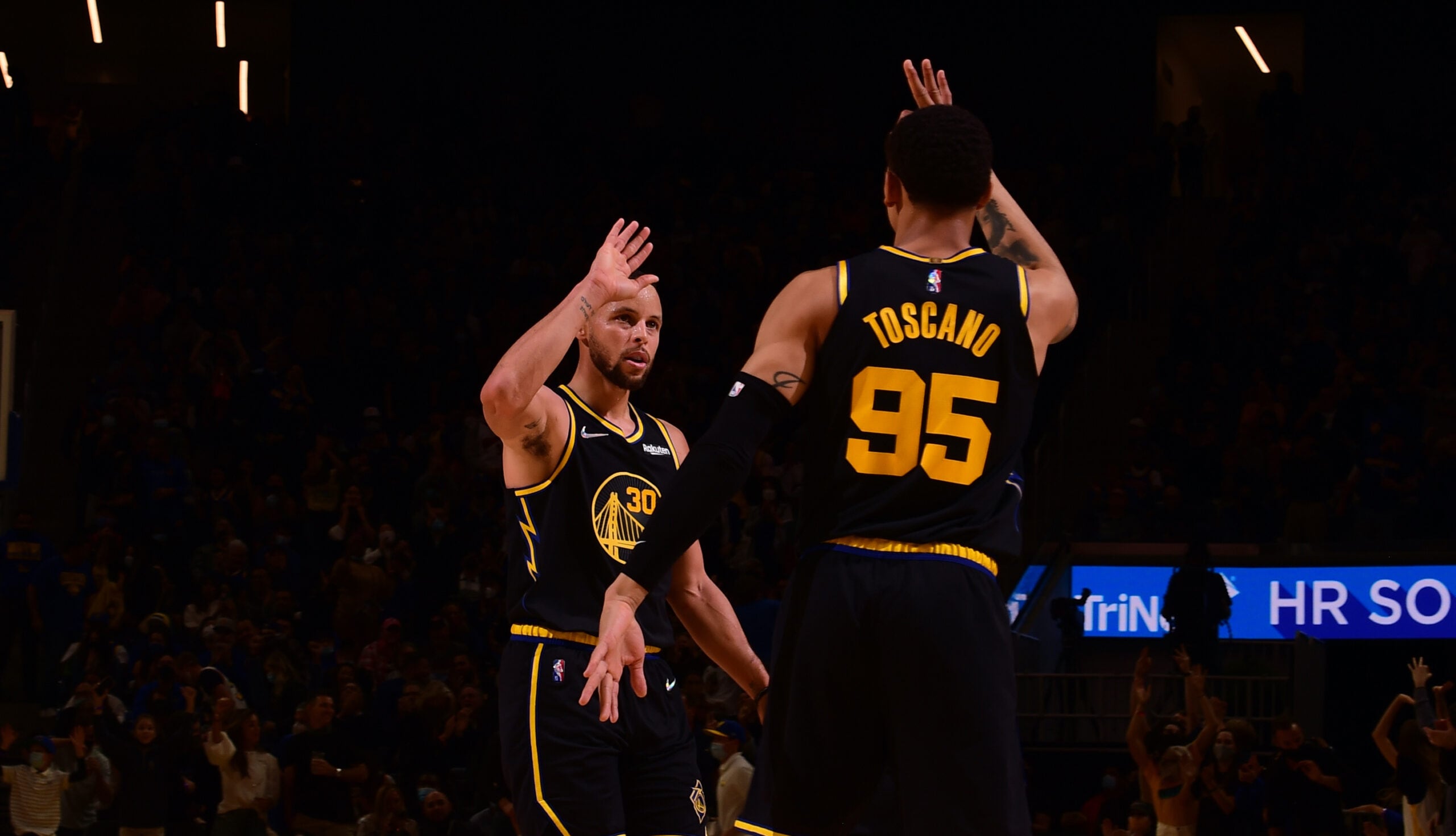 The Warriors are giving off championship contender vibes