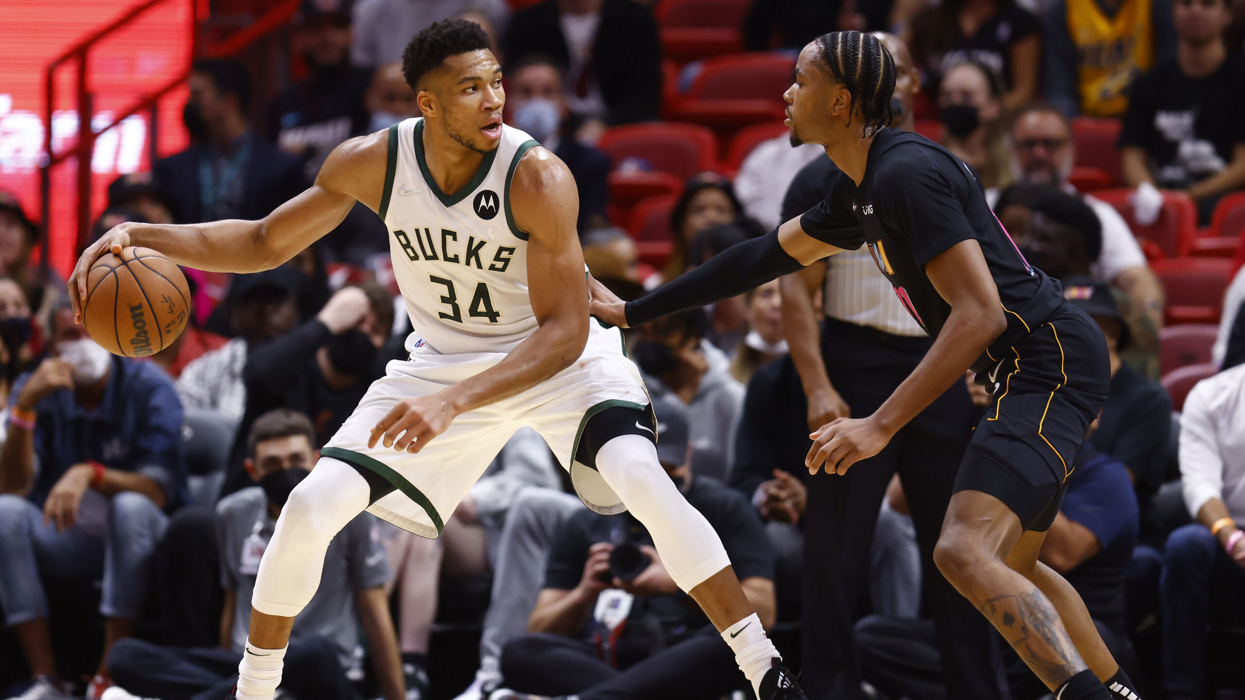 Milwaukee Bucks Vs Miami Heat Dec 8 2021 Box Scores Nba Com