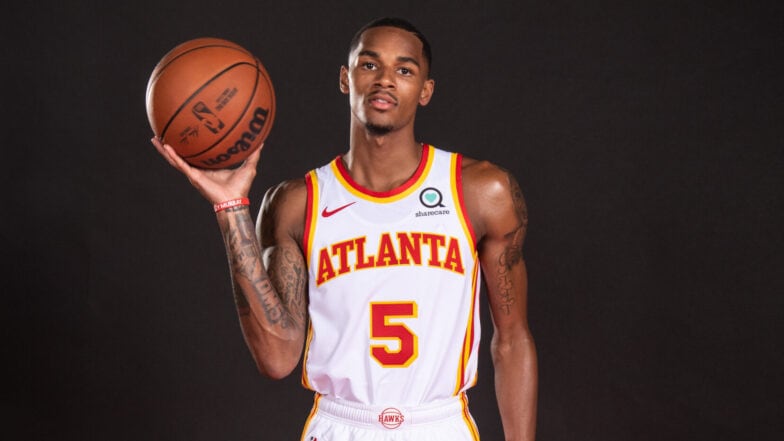 Film Study: Dejounte Murray brings disruptive defense to Atlanta | NBA.com