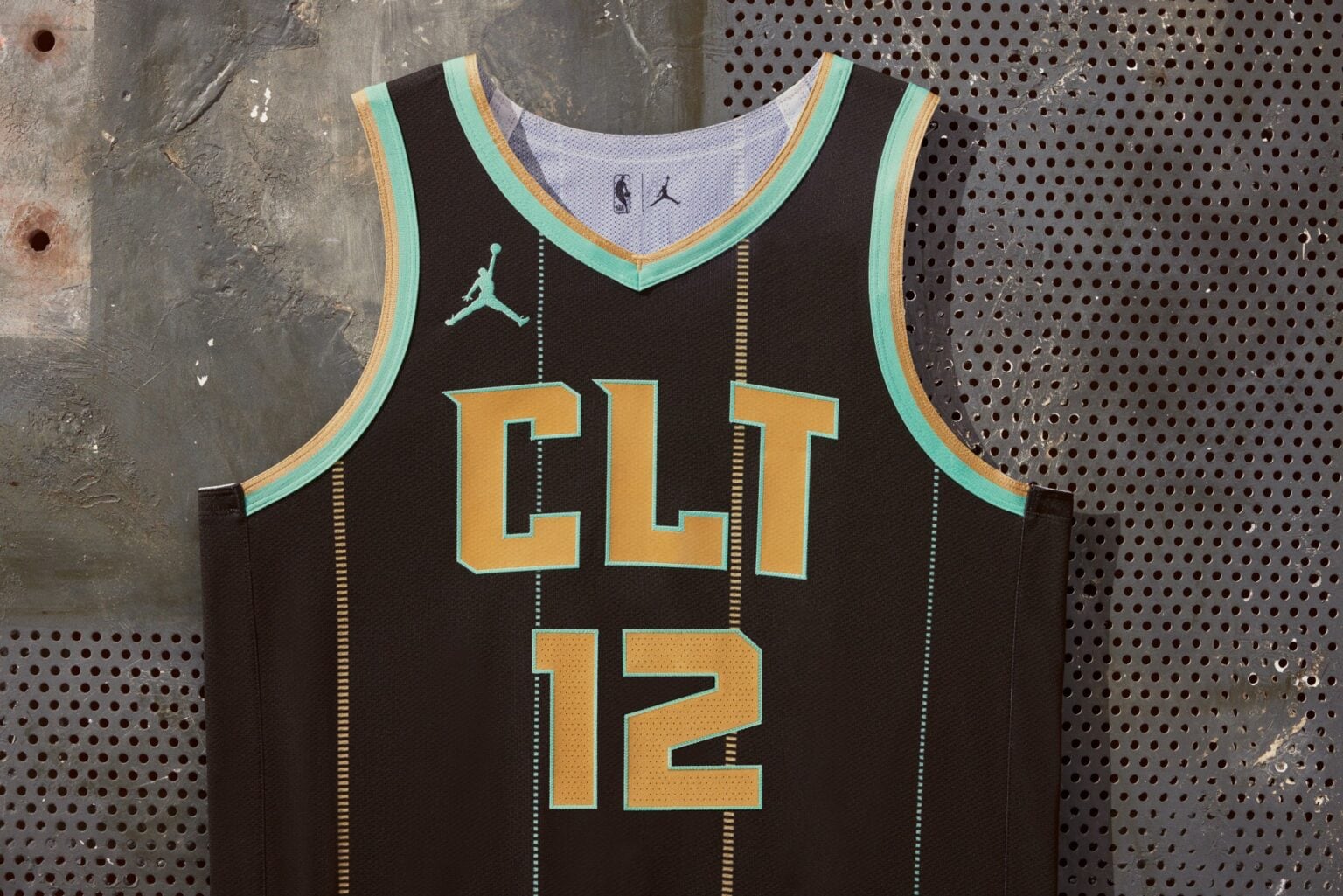 Charlotte 22/23 City Edition Uniform Gold Rush