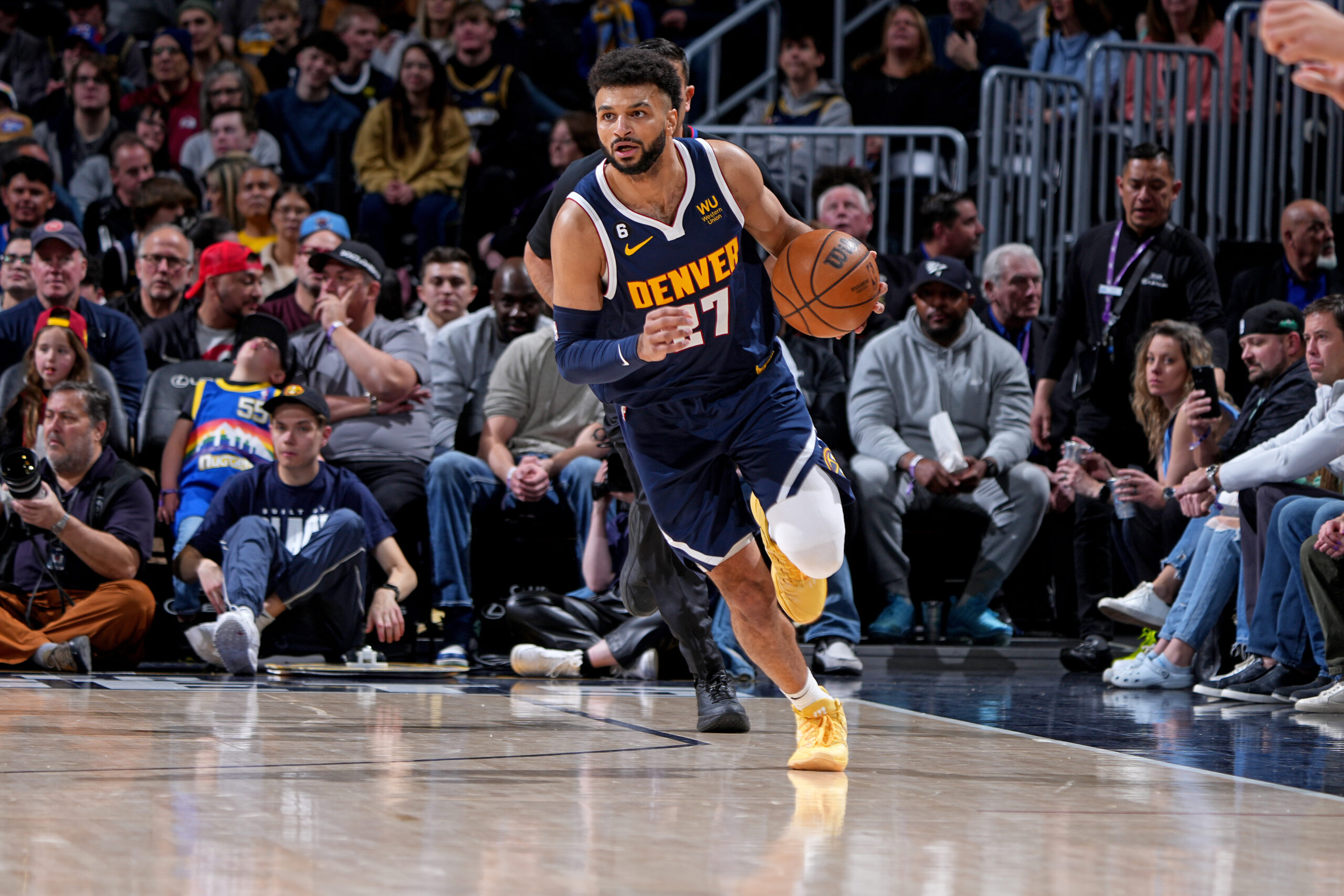 With strong recent performances and a favorable matchup, betting on