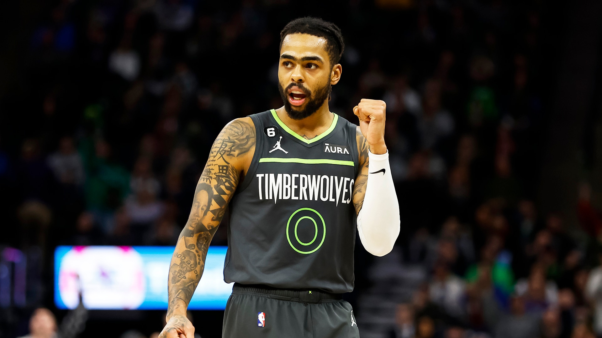 Lakers shift focus at trade deadline, haul in talent to address multiple needs