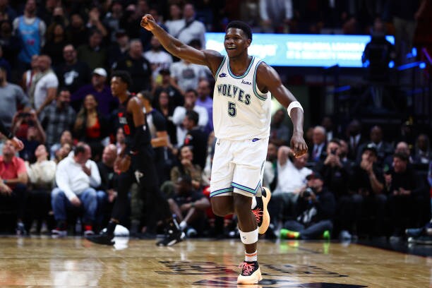 NBABet News - Timberwolves vs Lakers: Wolves Roll at Home Again | NBA.com