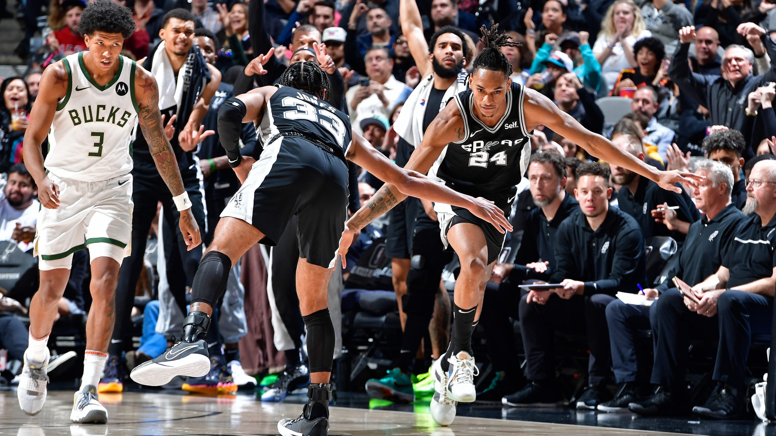 San Antonio Spurs x Milwaukee Bucks NBA Palpites, Onde Assistir e