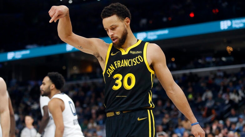 Steph Curry ranks among the best players in NBA2k25