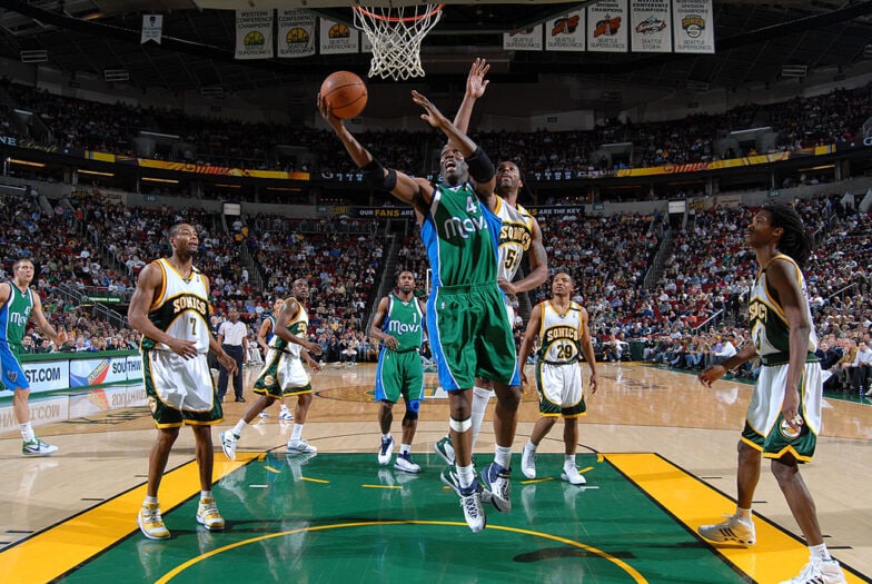 Kevin Willis in action 2007, one of the oldest players to play in the NBA