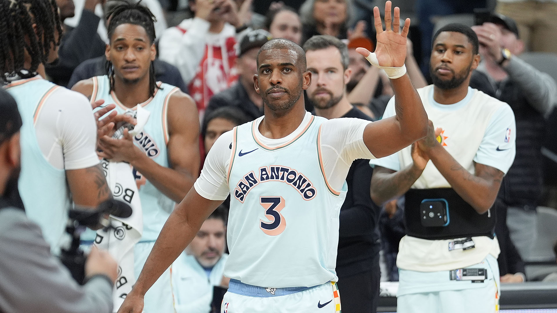 Les joueurs actifs de la NBA qui cherchent à progresser dans le classement des passes décisives de tous les temps