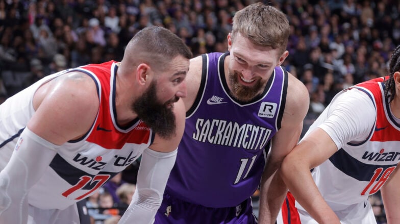 Kings Acquire Jonas Valančiūnas From Wizards 