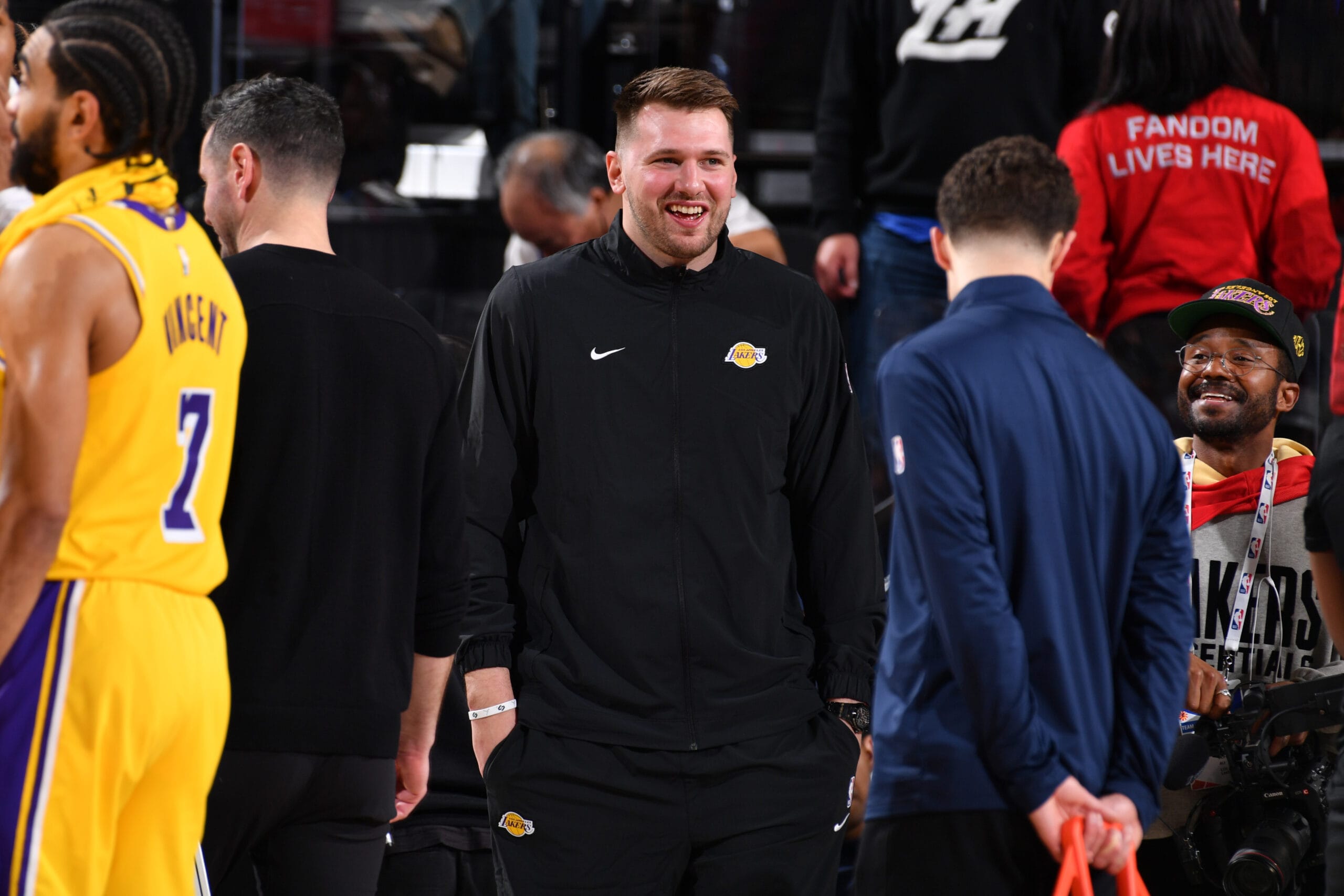 Starting 5, Feb. 5: Luka in L.A., a Boston statement & viral finish in Brooklyn