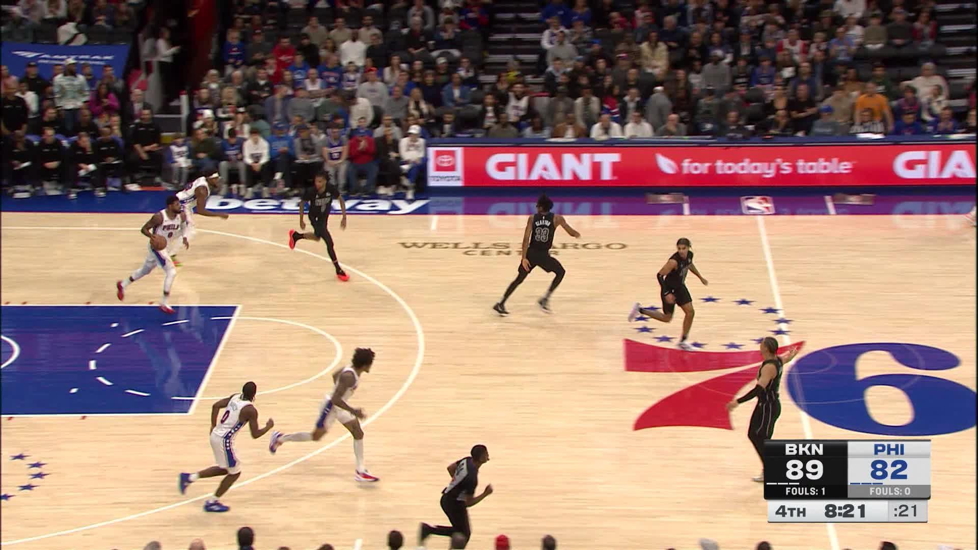 Paul George extends the fourth quarter lead with a step through layup