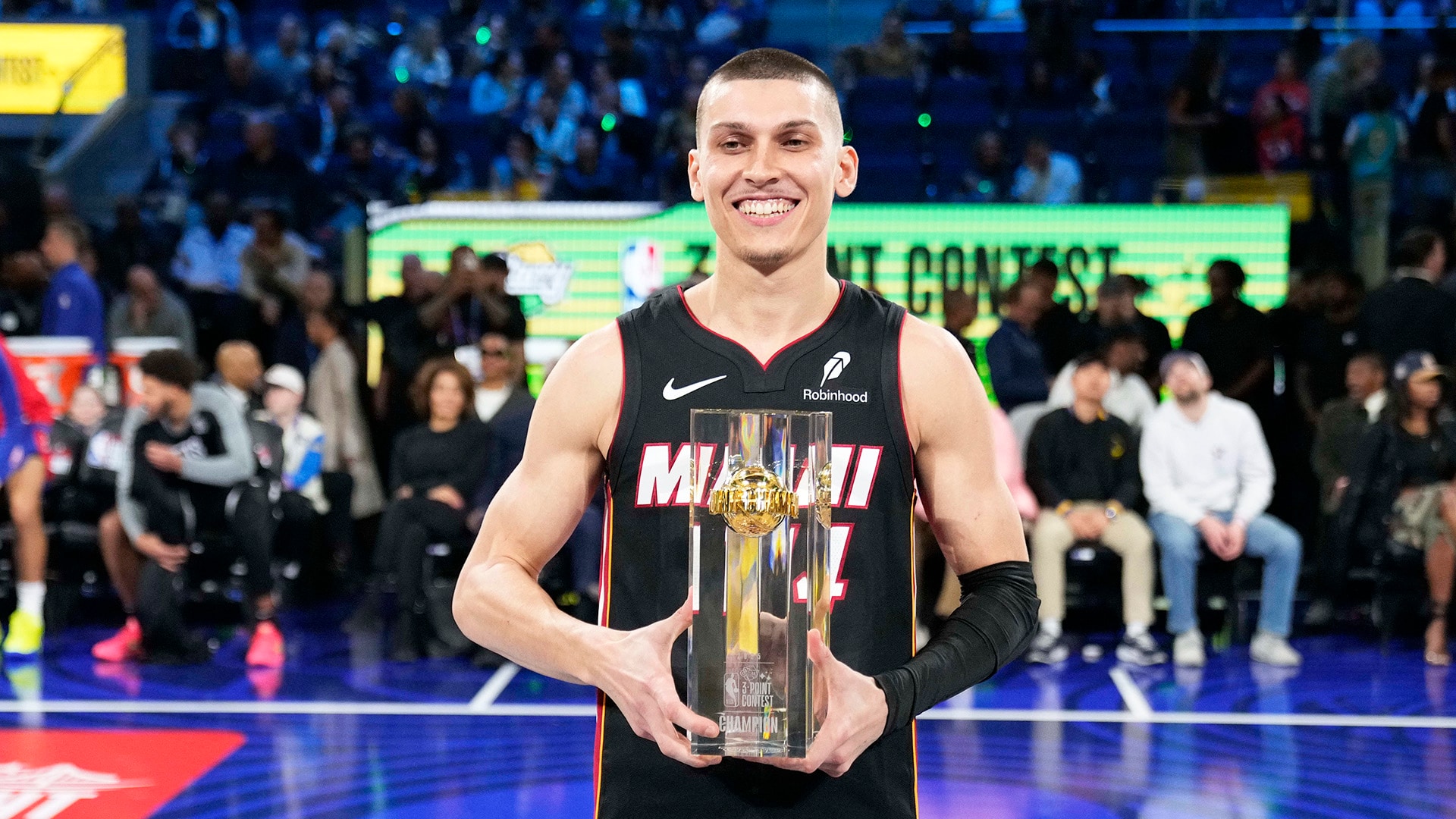 Herro outlasts Hield to win Starry 3-Point Contest