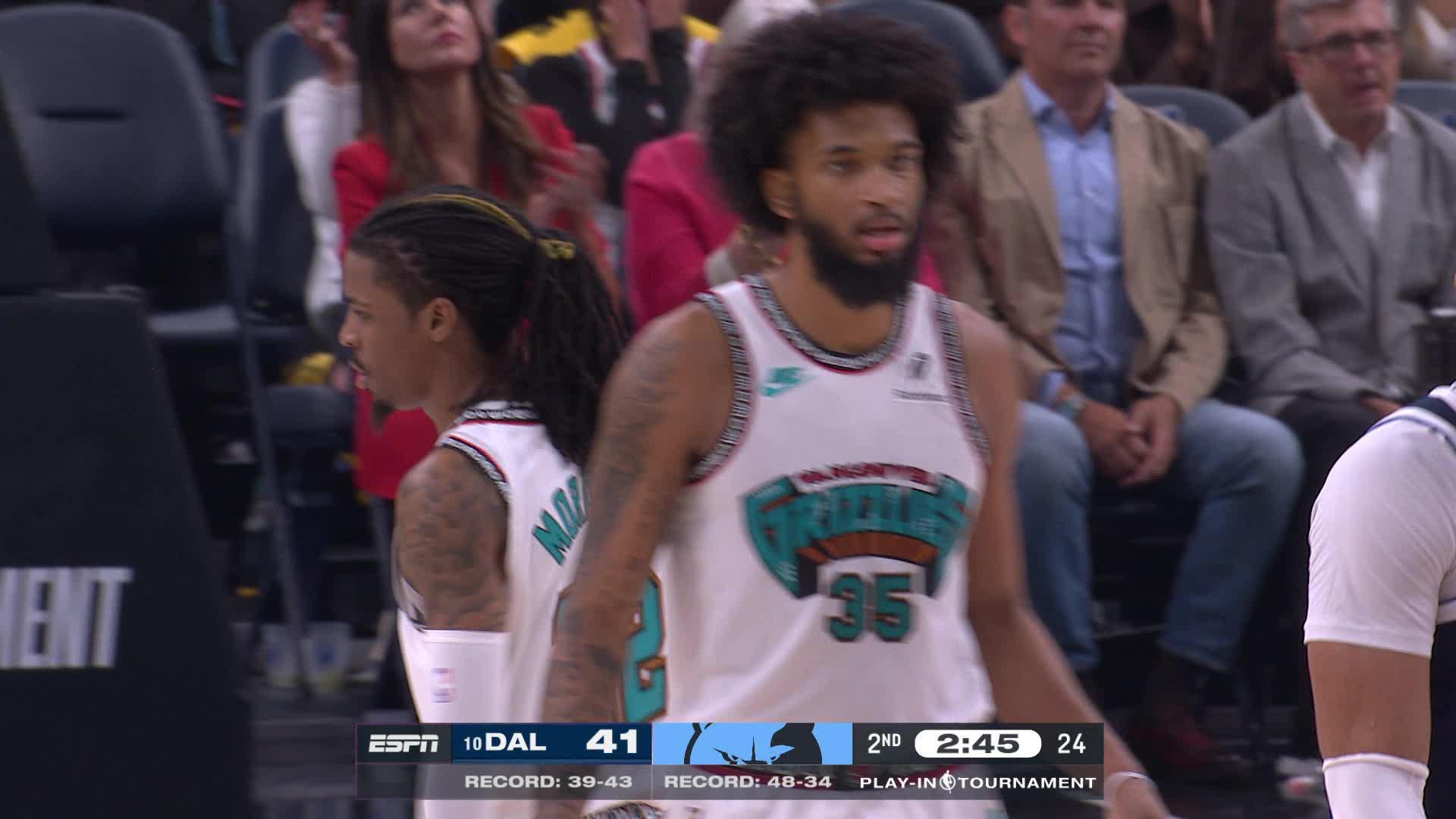 Ja Morant finds Santi Aldama for the slam