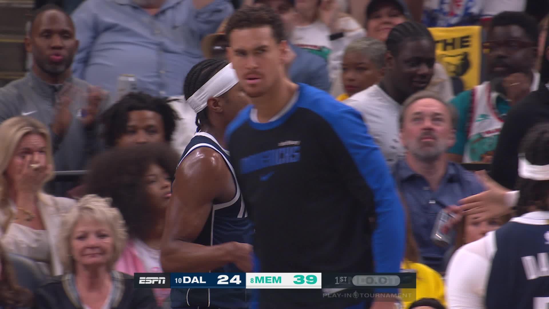 Brandon Williams having an impact early on in the 1st Quarter for the Mavs