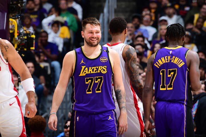 NBA Highlights: Lakers Defeat Rockets Amidst Playoff Push
