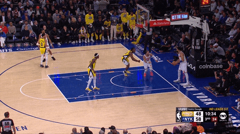 Jalen Brunson drive vs. Aaron Nesmith
