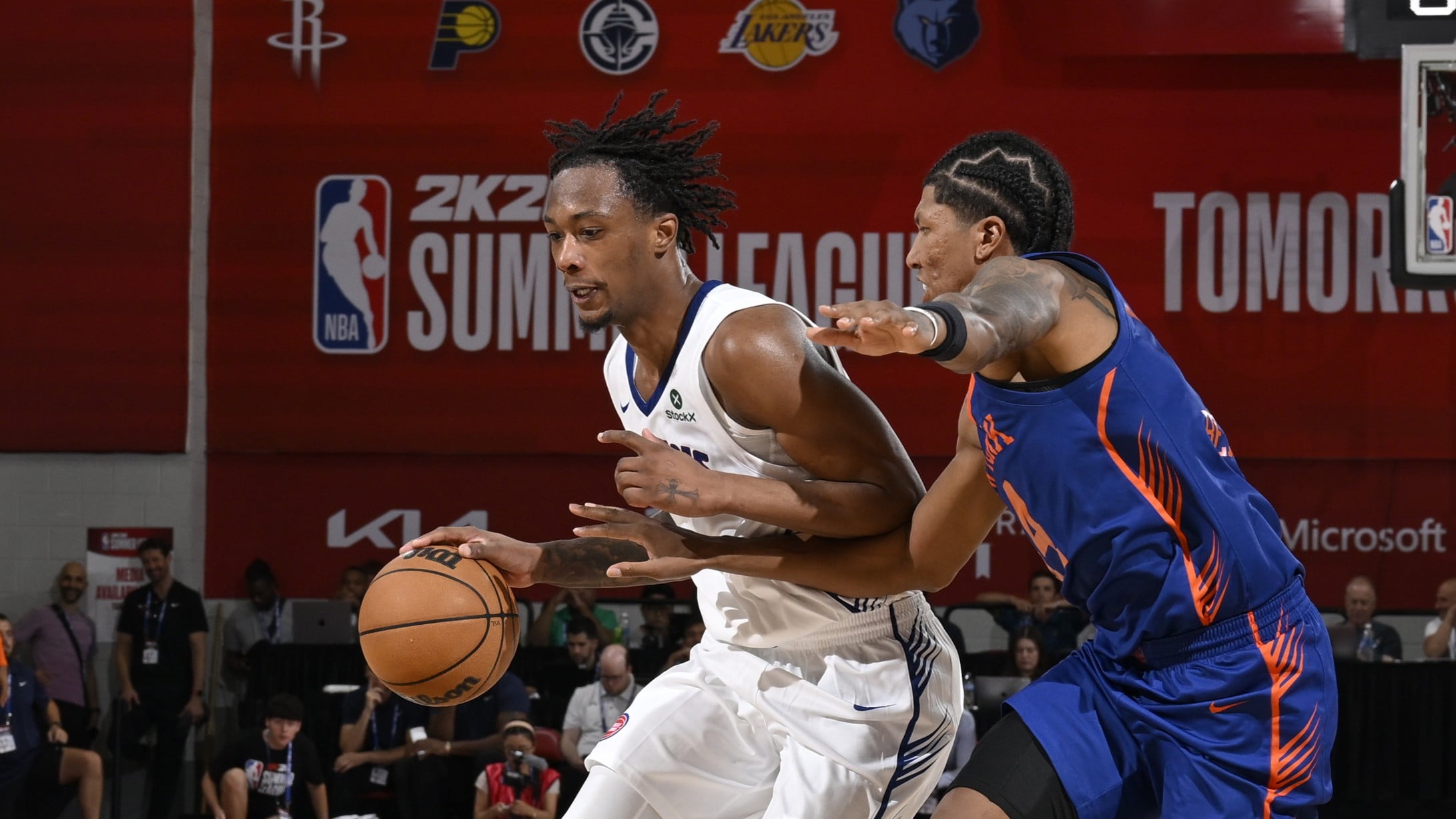 Liga de Verano NBA 2K26: La ofensiva de los Pistons abruma a los Knicks en Las Vegas