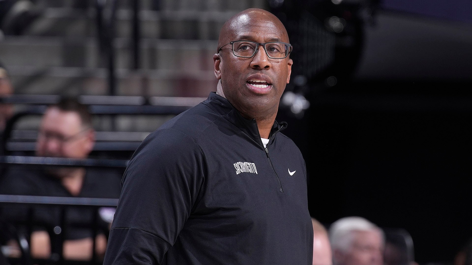 Los Knicks contratan oficialmente al dos veces Entrenador del Año, Mike Brown