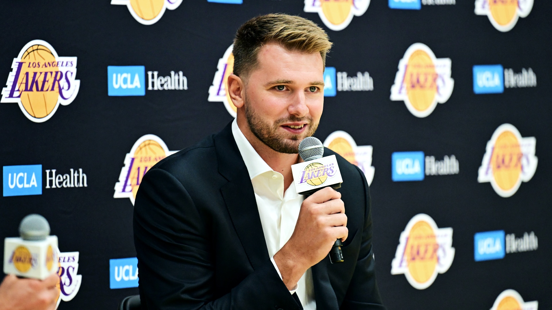 The Athletic: Inside Luka Dončić’s U.S. tour: From Lakers extension to a surprise Backstreet Boys concert
