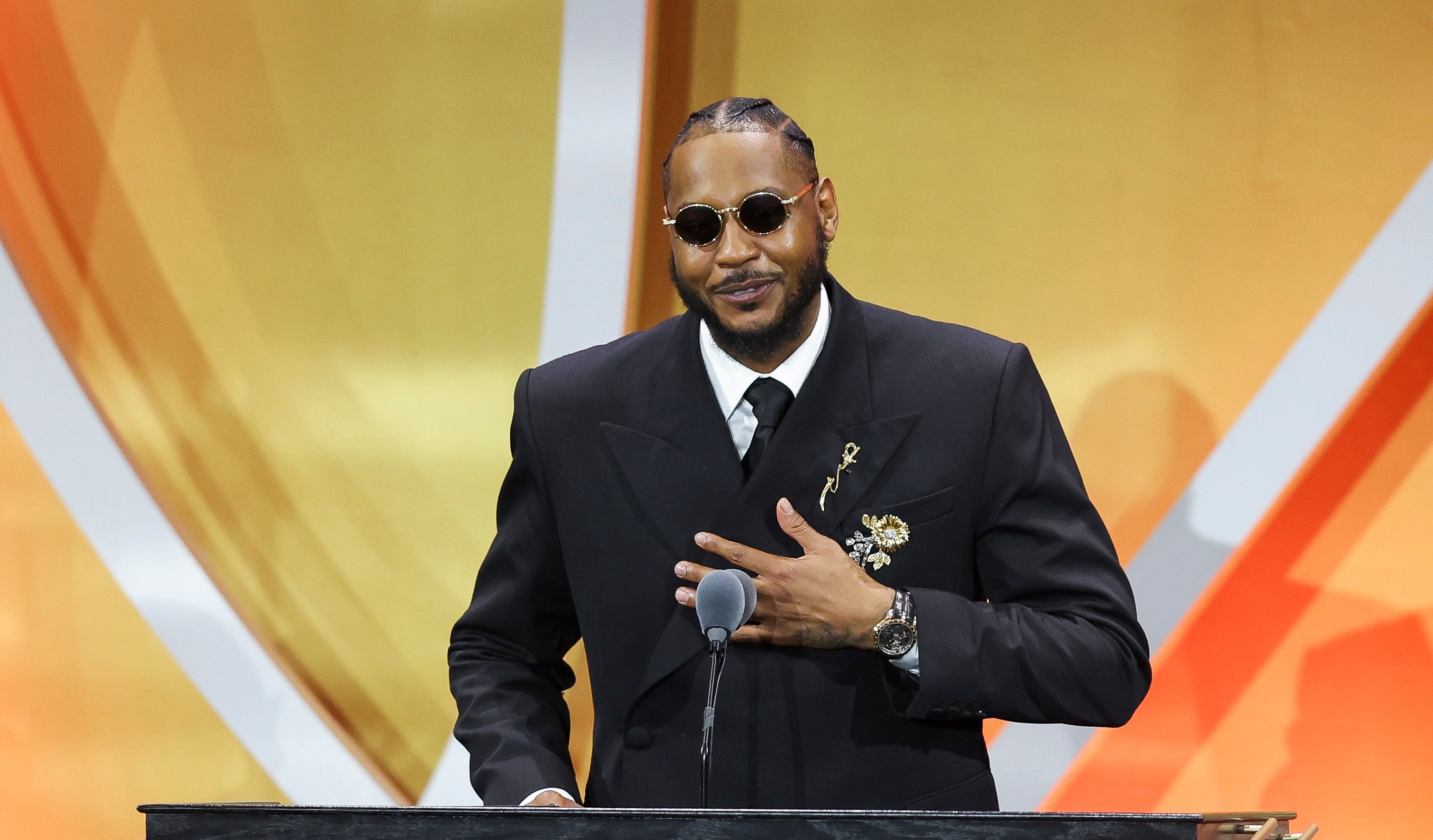 Carmelo Anthony shares emotion, inspiration in hard-won Hall of Fame moment