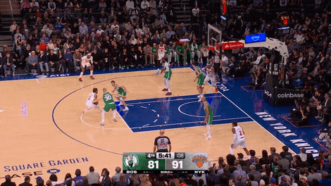 Josh Hart rebounds, Jalen Brunson layup