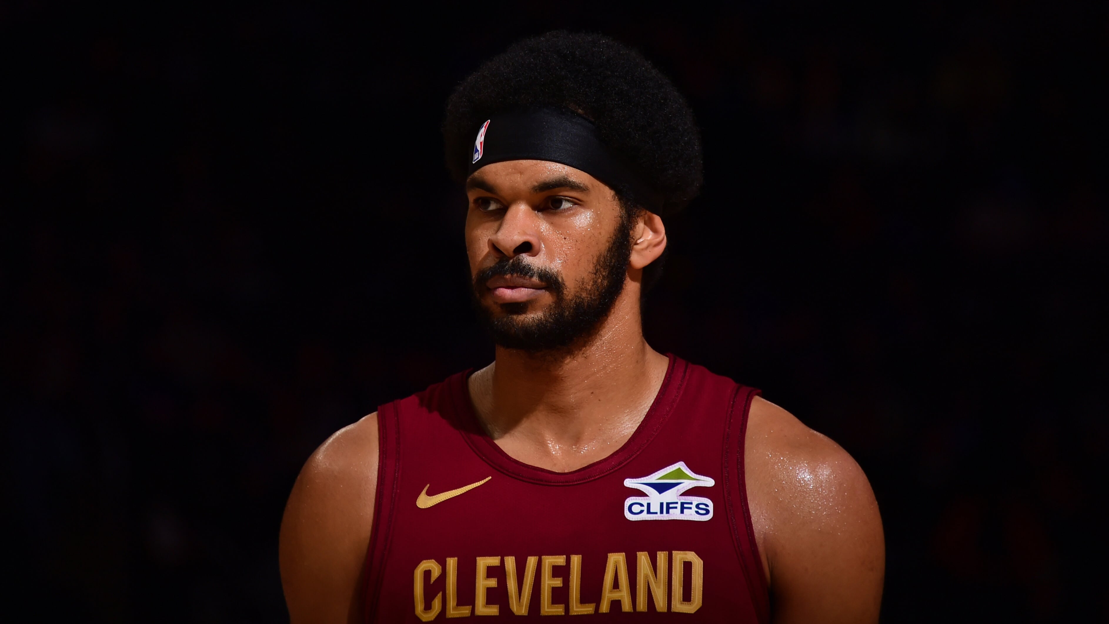 Cavaliers’ Jarrett Allen breaks left ring finger, questionable for Friday’s game