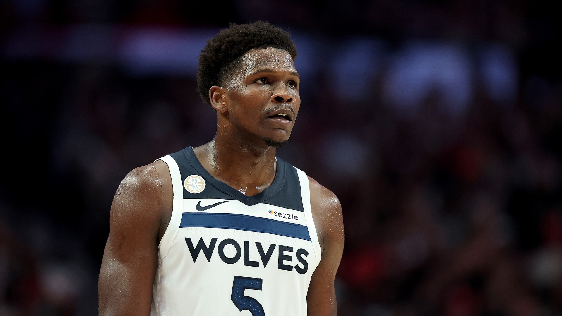 Anthony Edwards exits early vs. Pacers with hamstring injury